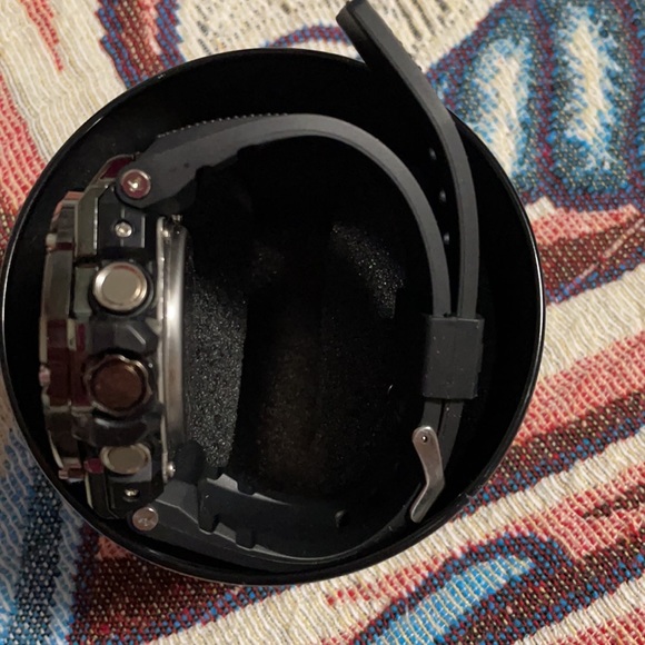 G-Shock - Picture 3 of 6